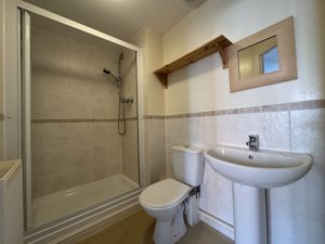 En-suite- click for photo gallery